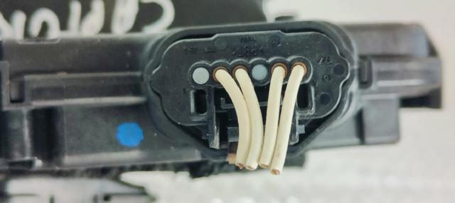 805022764R Cerradura de puerta delantera derecha comprar Sevilla