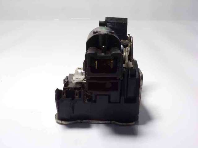 RENAULT 805025267R Cerradura de puerta delantera derecha  en stock Terrassa