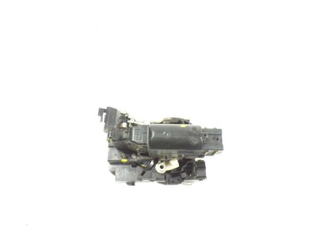 RENAULT 805025267R Cerradura de puerta delantera derecha  disponible España