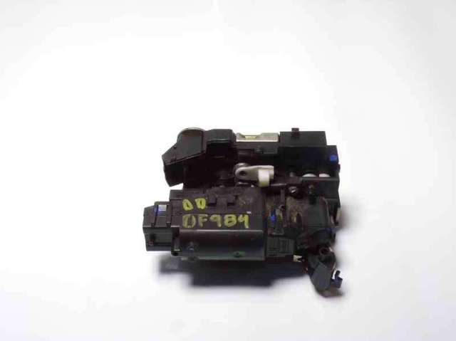 RENAULT 805025267R Cerradura de puerta delantera derecha  disponible España