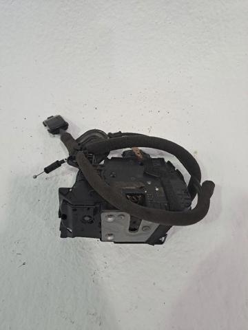 805027072R RENAULT Cerradura de la puerta trasera derecha  disponible Alicante