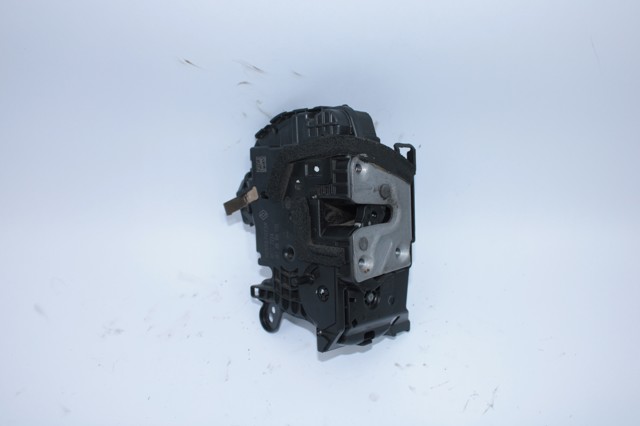RENAULT 805027072R Cerradura de la puerta trasera derecha  disponible Valladolid