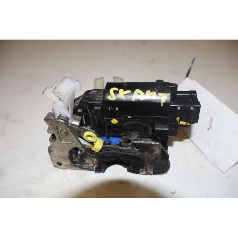 805030711R Cerradura de puerta delantera izquierda  comprar en Pontevedra