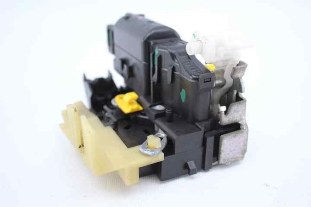 805030711R RENAULT Cerradura  en stock Gandía