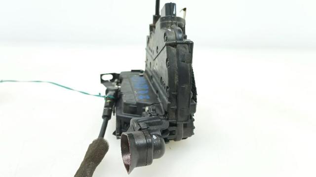 RENAULT 805031332R Cerradura de puerta delantera izquierda  disponible España