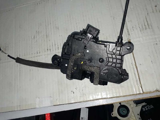 RENAULT 805031332R Cerradura  en stock Salamanca