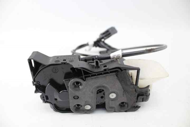 805032236R RENAULT Cerradura  en stock Huelva