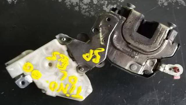 Comprar Cerradura de puerta delantera izquierda Nissan Almera II N16 a bajo precio