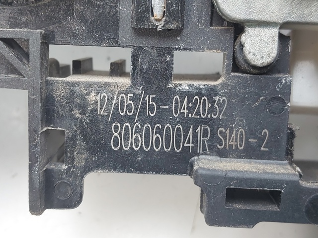RENAULT 806060041R Soporte de manija exterior de puerta delantera derecha comprar Tarragona
