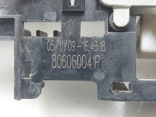806060041R RENAULT Soporte de manija exterior de puerta delantera derecha  comprar en Oviedo