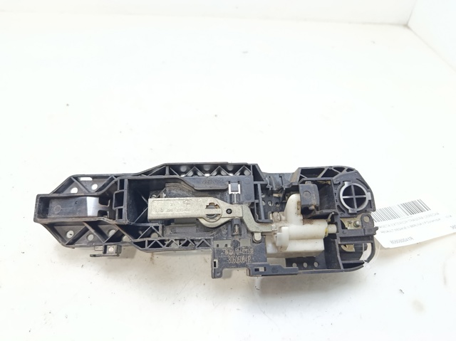 806060041R RENAULT Soporte de manija exterior de puerta delantera derecha  en stock Córdoba
