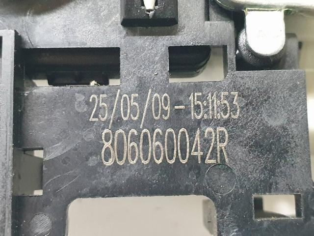 RENAULT 806060042R Soporte de manija exterior de puerta delantera derecha  en stock Valencia