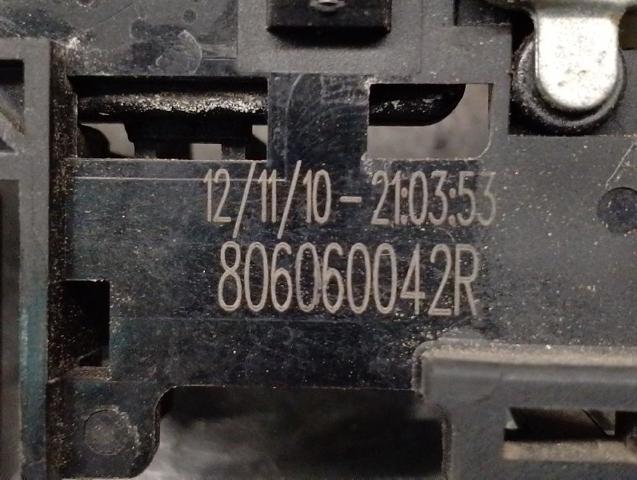 806060042R RENAULT Soporte de manija exterior de puerta delantera derecha  comprar en Jaén