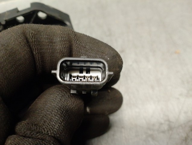 806060042R Soporte de manija exterior de puerta delantera derecha  disponible Utrera