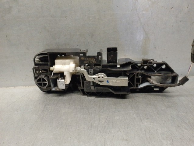 806060042R RENAULT Soporte de manija exterior de puerta delantera derecha  disponible Ourense
