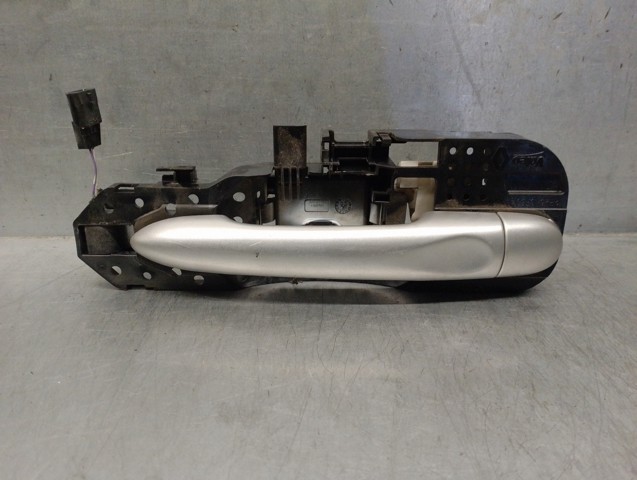 806060042R Soporte de manija exterior de puerta delantera derecha  en stock Castellón
