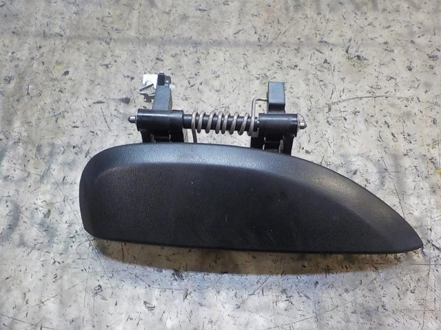 806067028R Manija exterior derecha delantera/trasera de puerta  en stock Sabadell