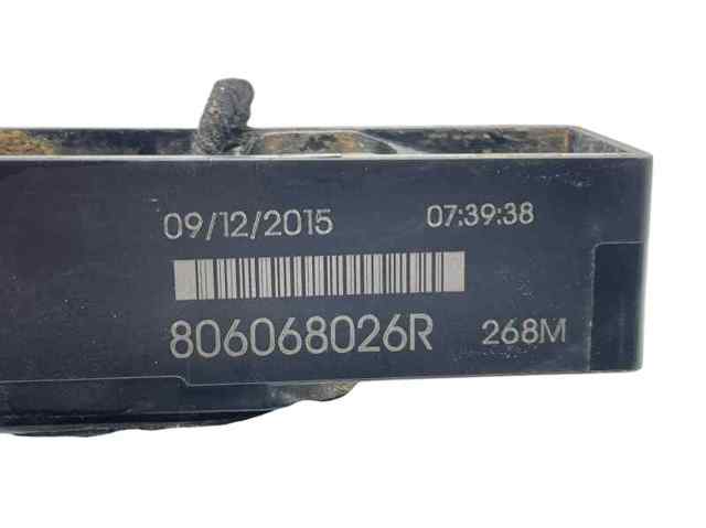 RENAULT 806068026R Soporte de manija exterior de puerta derecha  en stock Terrassa