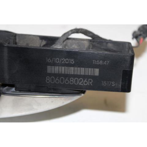 RENAULT 806068026R Soporte de manija exterior de puerta derecha  disponible Valladolid