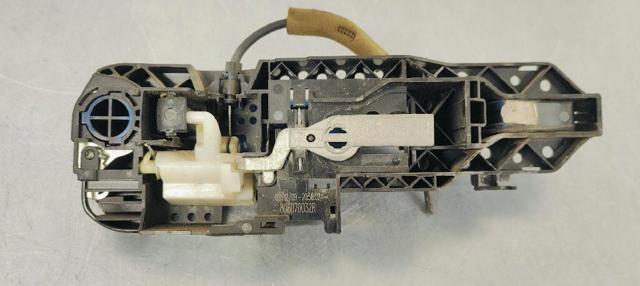 806070032R RENAULT Soporte de manija exterior de puerta trasera izquierda  en stock Gandía