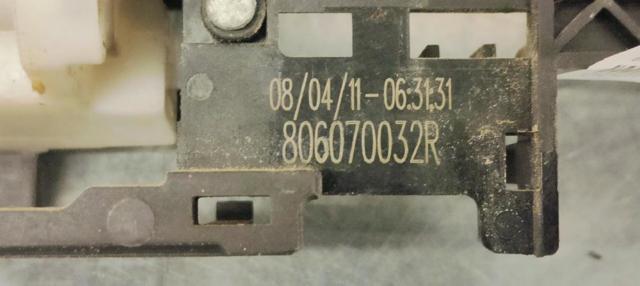 RENAULT 806070032R Soporte de manija exterior de puerta trasera izquierda  en stock Terrassa