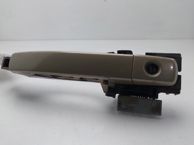 NISSAN 80610EB300 Soporte de manija exterior de puerta delantera derecha  en stock Terrassa