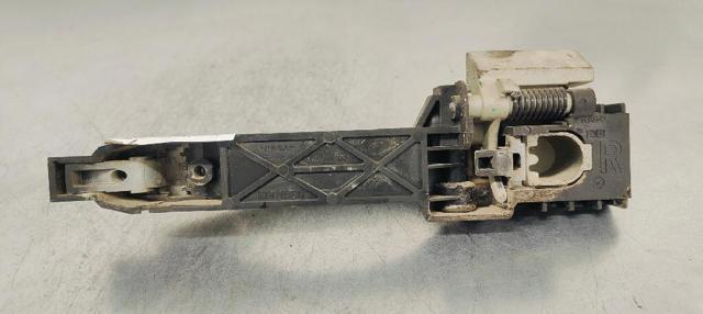 80610EB300 NISSAN Soporte de manija exterior de puerta delantera derecha  en stock Huelva
