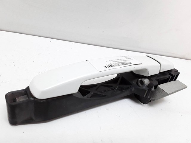80610EB30B NISSAN Soporte de manija exterior de puerta delantera derecha comprar Bilbao