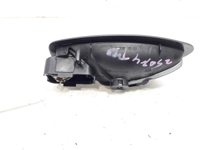 806700005R RENAULT Manija interior de puerta delantera derecha  comprar en Oviedo