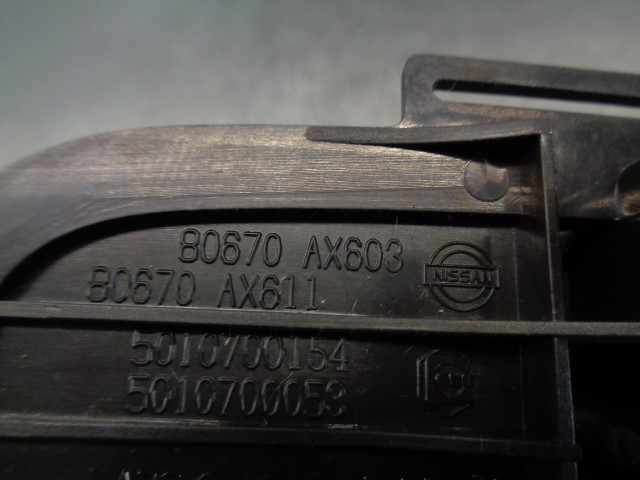 80670AX603 NISSAN Manija interior derecha delantera/trasera de puerta  en stock Huelva