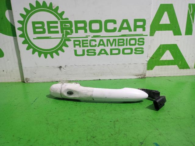806B04979R Manija exterior de puerta delantera  disponible Málaga