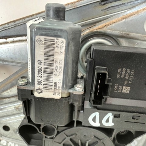 RENAULT 807200001R Mecanismo de elevalunas delantero derecha comprar Barcelona