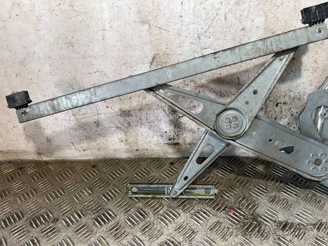 807205115R RENAULT Mecanismo de elevalunas delantero derecha  en stock Córdoba