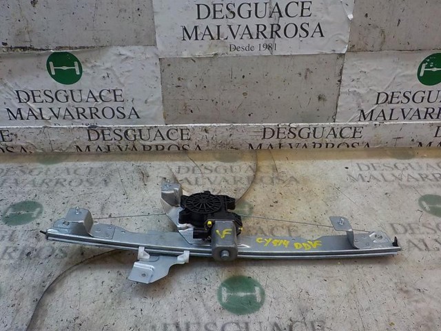 807206838R Mecanismo de elevalunas de la puerta delantera derecha  disponible Burgos