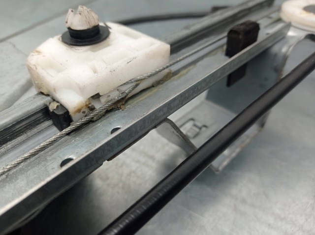 807207012R RENAULT Mecanismo de elevalunas de la puerta delantera derecha  comprar en Oviedo