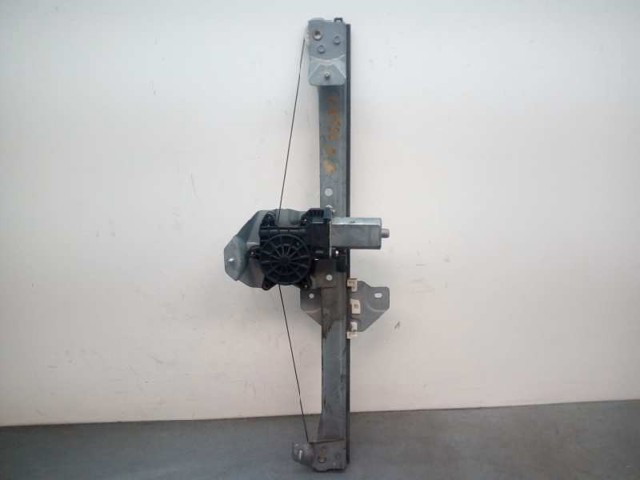 807209071R RENAULT Mecanismo de elevalunas de la puerta delantera derecha  disponible Vigo