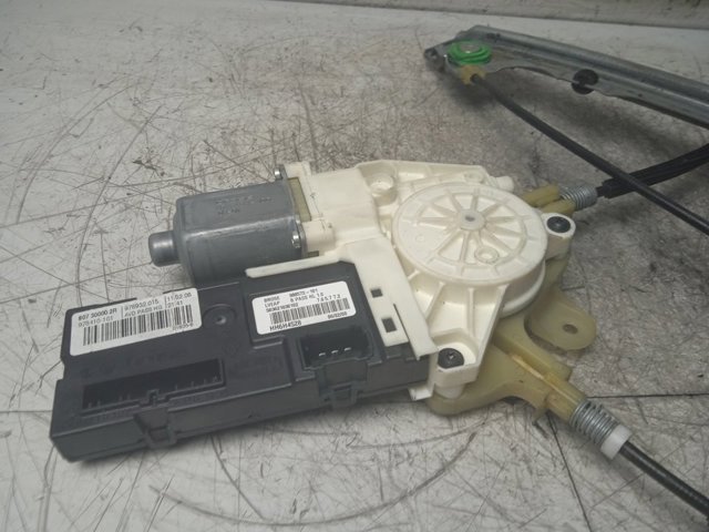 RENAULT 807300002R Motor del elevalunas de la puerta delantera derecha  comprar en Murcia