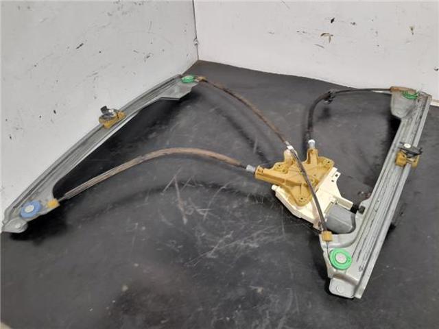 807300002R Motor del elevalunas de la puerta delantera derecha  comprar en Zaragoza