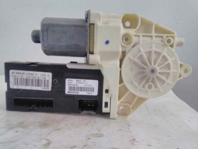 RENAULT 807300002R Motor del elevalunas de la puerta delantera derecha  comprar en Ponferrada