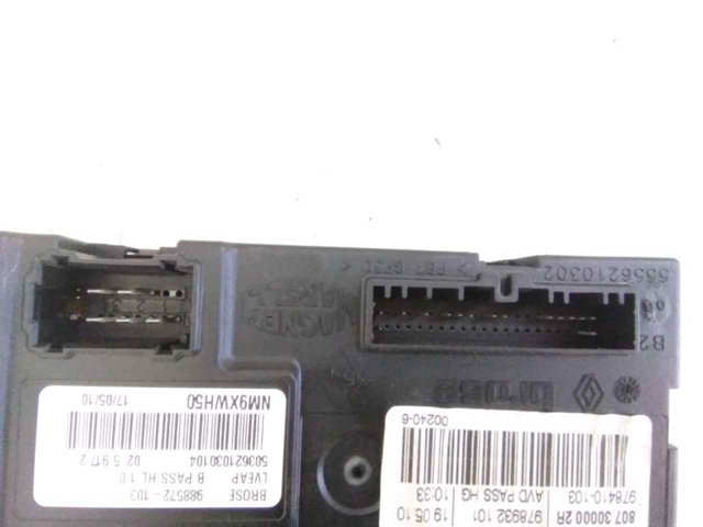 807300002R RENAULT Motor del elevalunas de la puerta delantera derecha  comprar en Jaén