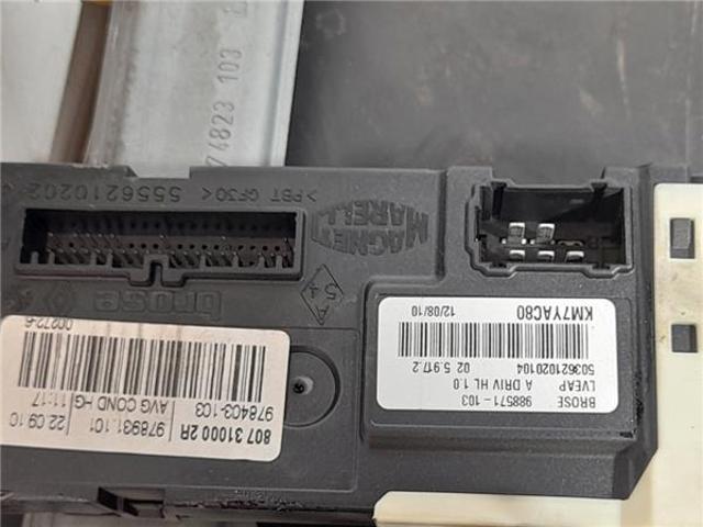 RENAULT 807300002R Motor del elevalunas de la puerta delantera derecha comprar Pamplona