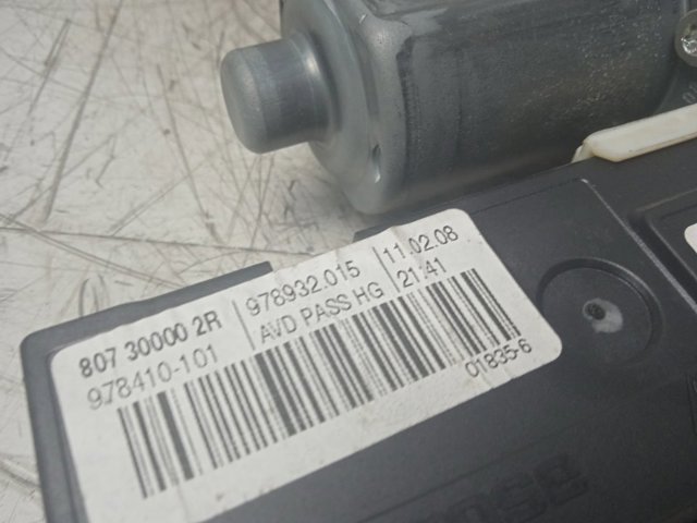 807300002R Motor del elevalunas de la puerta delantera derecha  disponible Málaga