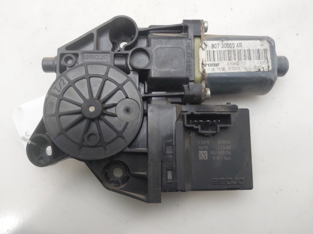 807300004R Motor del elevalunas de la puerta delantera derecha comprar Almería