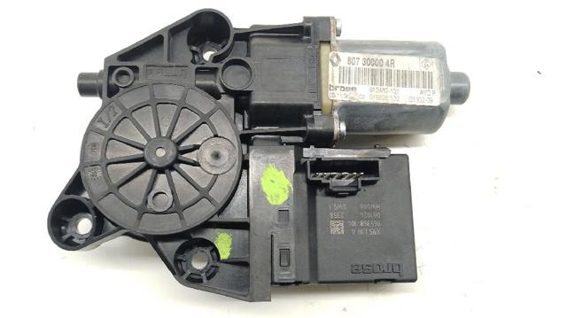 RENAULT 807300004R Motor del elevalunas de la puerta delantera derecha  disponible España