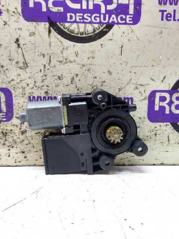 807300004R RENAULT Motor del elevalunas de la puerta delantera derecha comprar Madrid