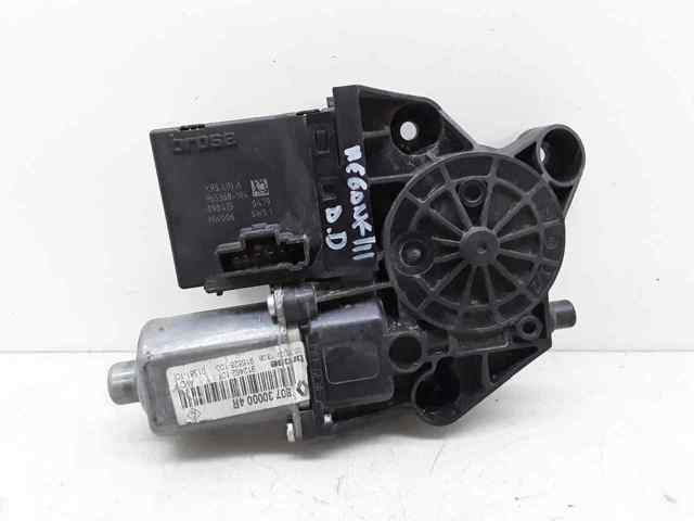 807300004R Motor del elevalunas de la puerta delantera derecha comprar Sevilla