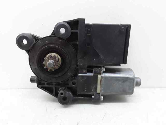 807300004R RENAULT Motor del elevalunas de la puerta delantera derecha  disponible Alicante