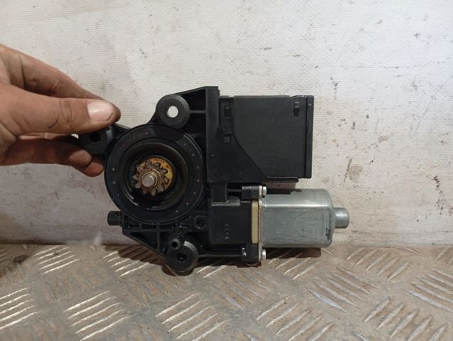 RENAULT 807300011R Mecanismo de elevalunas delantero derecha  en stock Valencia