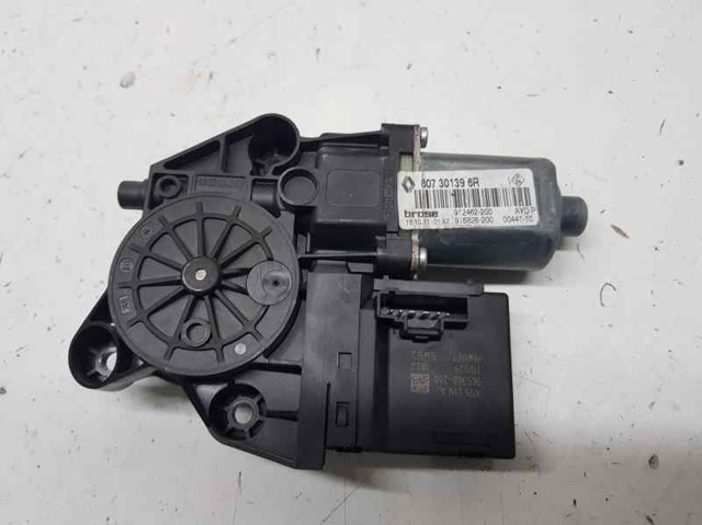807301396R RENAULT Motor del elevalunas de la puerta delantera derecha  disponible Alicante