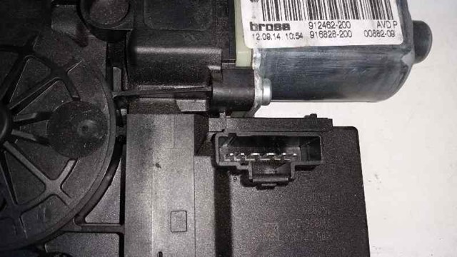 RENAULT 807301396R Motor del elevalunas de la puerta delantera derecha  en stock Valencia